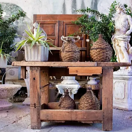 Pause En Provence Au Village Des Antiquaires De La Gare * L'Isle-sur-la-Sorgue