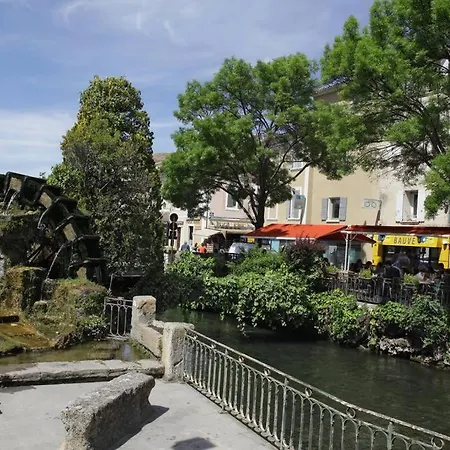 Pause En Provence Au Village Des Antiquaires De La Gare *