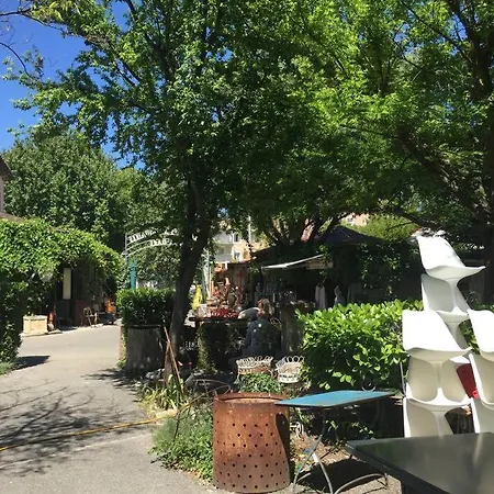 Apartment Pause En Provence Au Village Des Antiquaires De La Gare L'Isle-sur-la-Sorgue